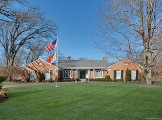 1090 Oak Grove Ln, Lake Forest, IL 60045