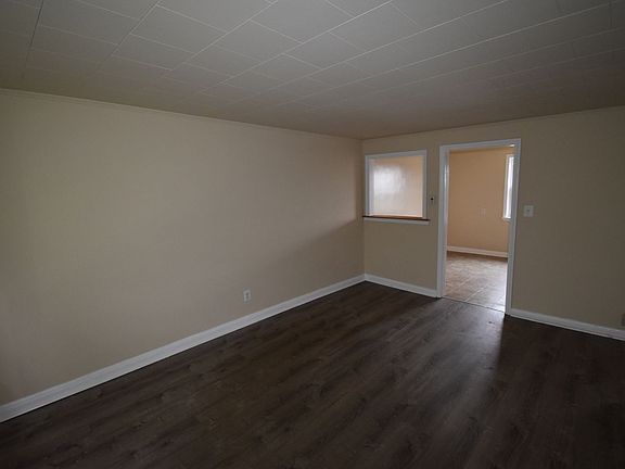 4th image of 1010 Elton Ave Unit A