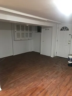 Rented by Johanna Gyuro, LREB | media 9