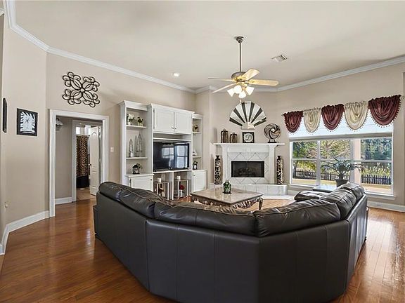 5th image of 1137 Avenue Du Chateau