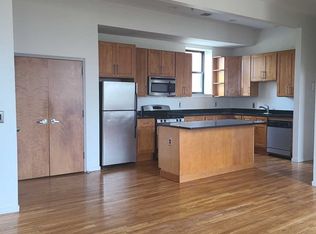 402 Broad St, Newark, NJ 07104