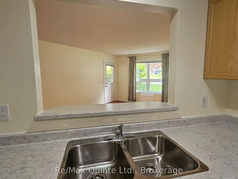 1171 Millwood Ave #4 — Photo 5