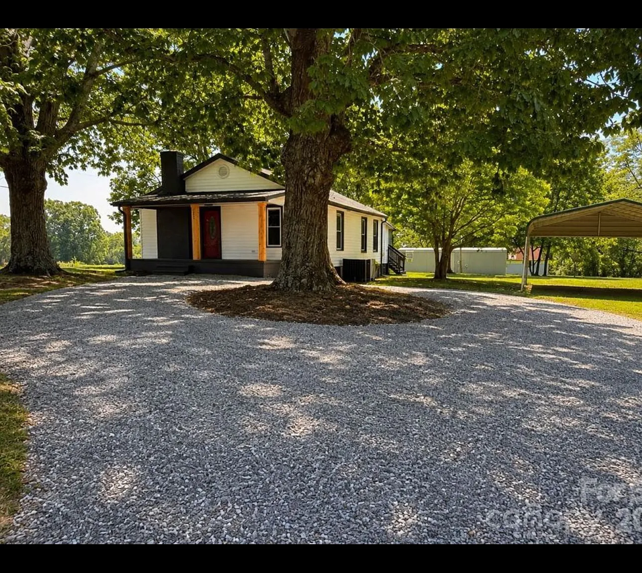 3 bed, 1152 sqft, $1,750 — Photo 1