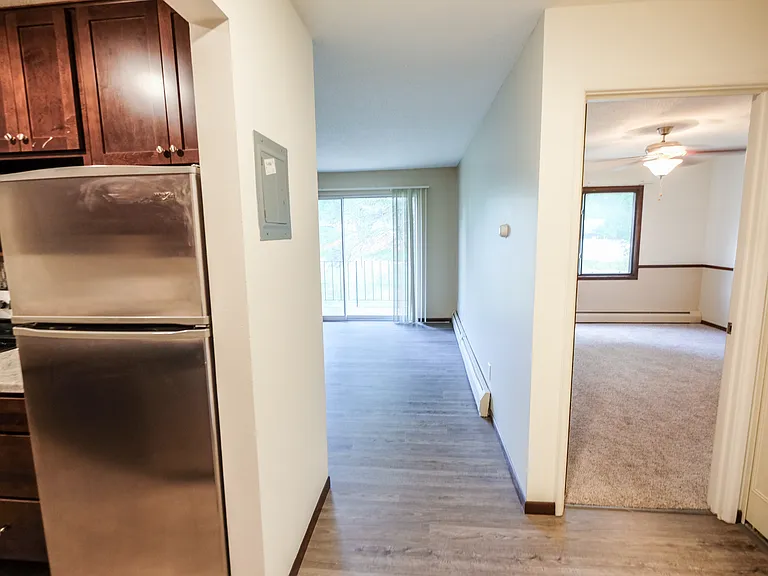 Lakehill Apartments — Photo 35