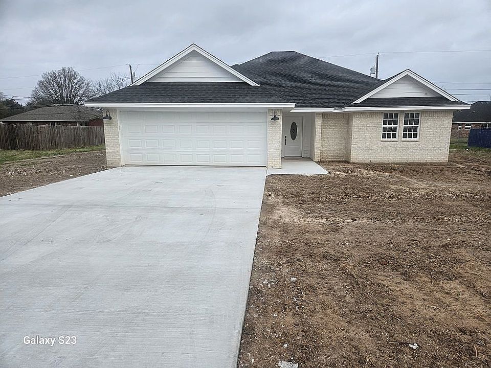 1st image of 211 Whitney Ln