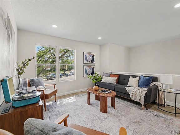 5th image of 8830 W 92nd Place