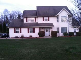 2238 Suburban Ln, Effort, PA