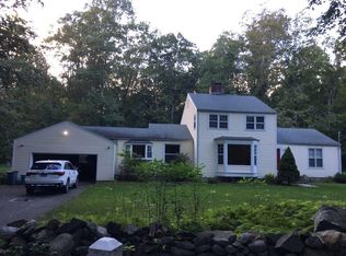3 Lockwood Cir, Westport, CT 06880