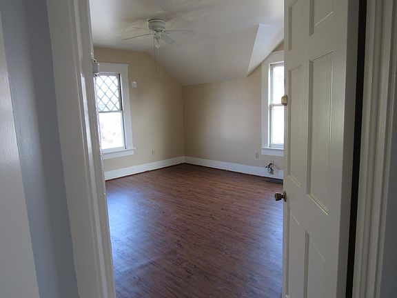 2nd image of 2475 A St