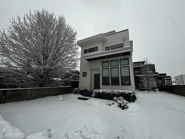 1806 Pearl St — Photo 44