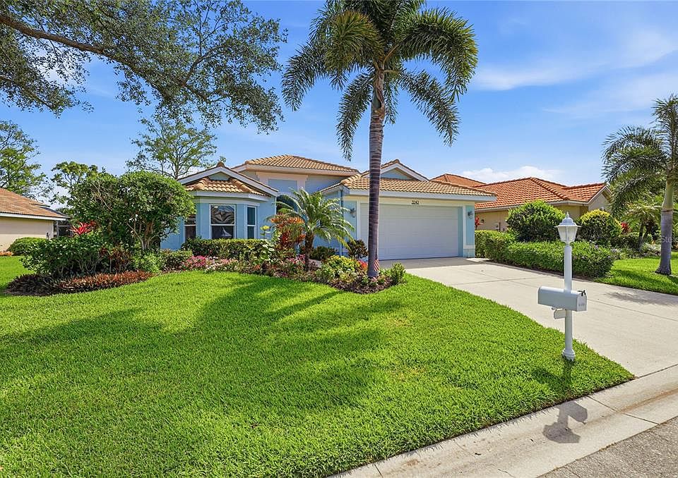 1st image of 3242 Village Ln