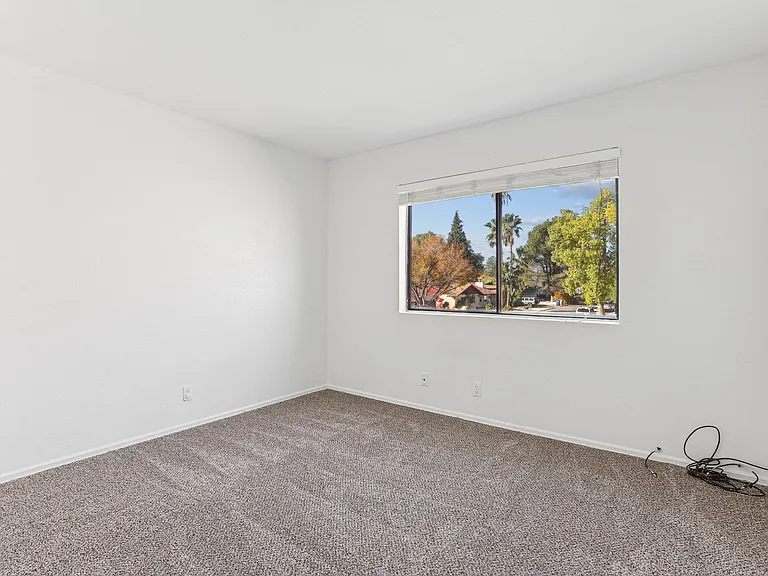 Las Palmas Townhomes — Photo 8