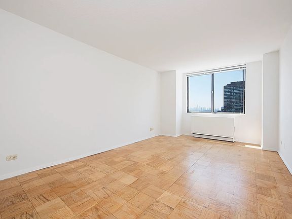 5th image of 429 E 52nd St APT 11G