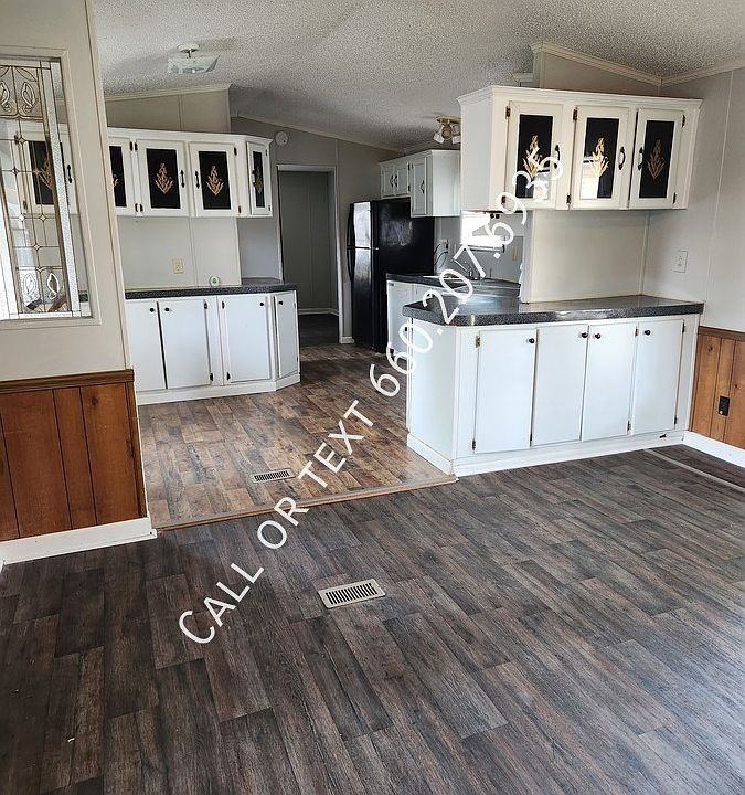 913 N Taylorville Blvd Taylorville, IL, 62568 Apartments for Rent