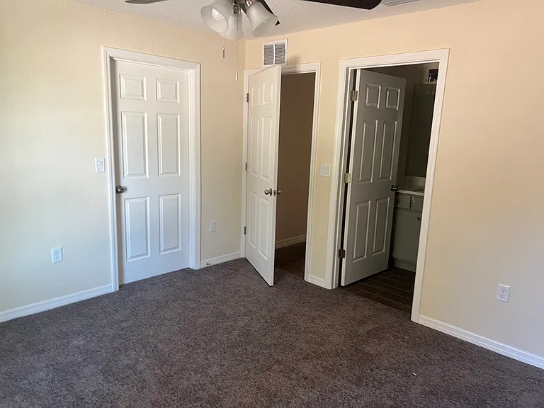 Master Bedroom/Master Closet