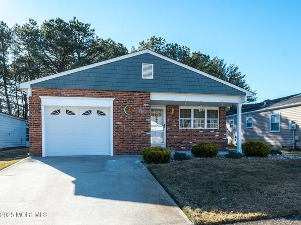 26 Selkirk Avenue, Toms River, NJ 08757