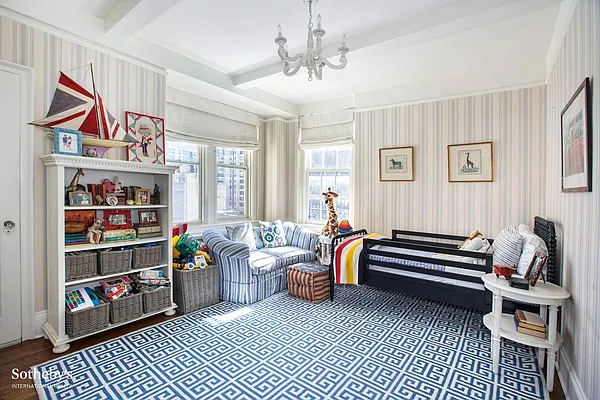 Sold by Sotheby's International Realty | media 18