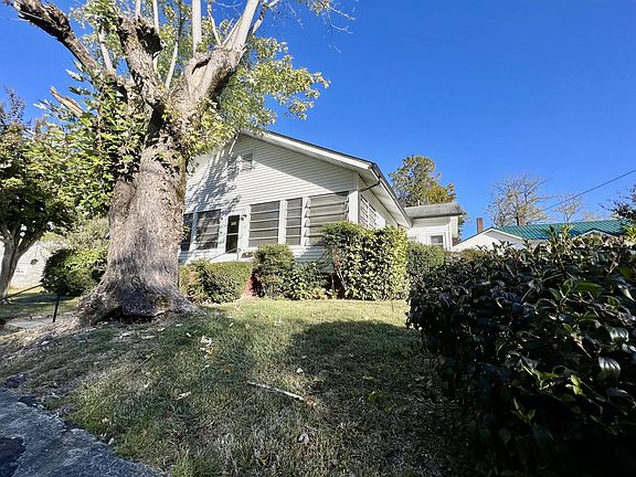 315 W Allen Street Downtown Hendersonville, NC