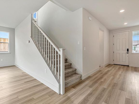 5th image of 209 Luna Way