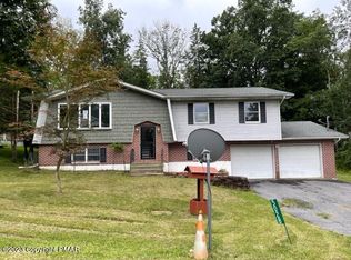 5028 Pine Ridge Rd S, East Stroudsburg, PA 18302