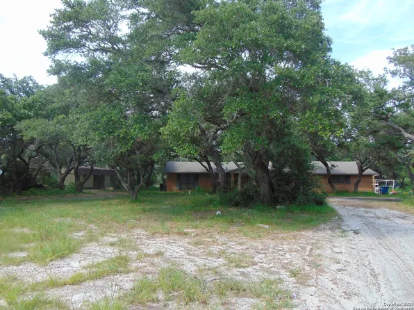 1696 Morgan Ln, Ingleside, TX 78362