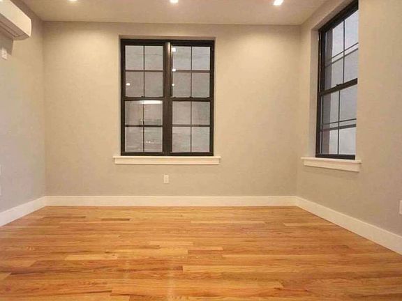 4th image of 81 Carlton Ave #1B