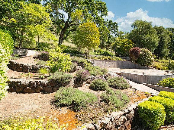 3rd image of 6337 Stone Bridge Road