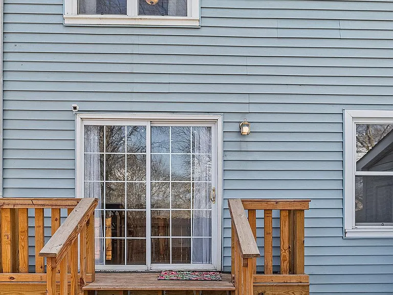 209 Errol Ln — Photo 32