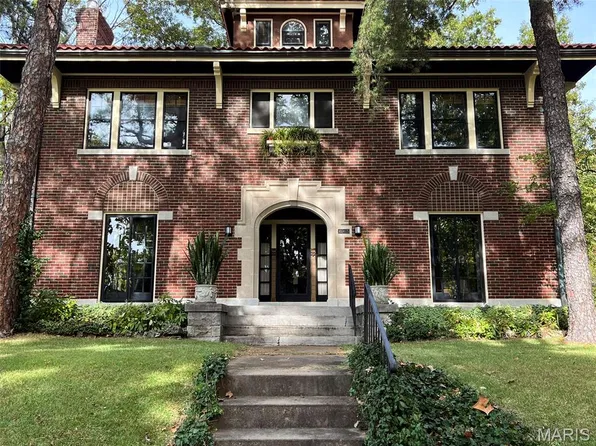 6965 Pershing Ave, Saint Louis, MO 63130