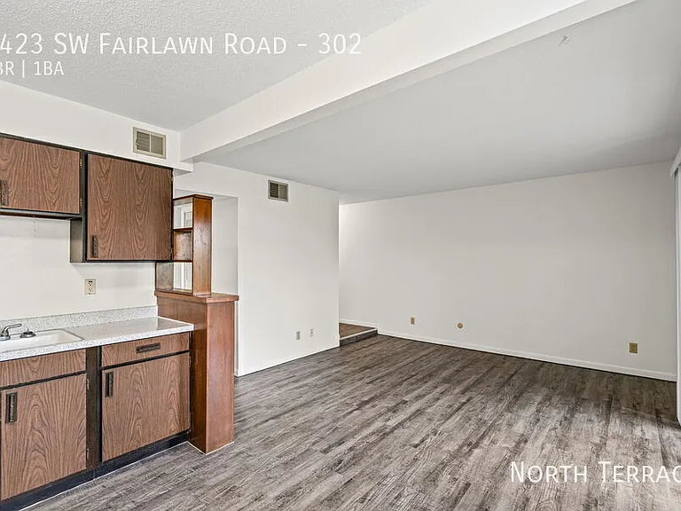 Fairlawn Flats — Photo 9