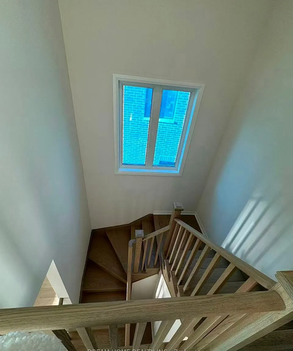 4 bed, $3,000 — Photo 2