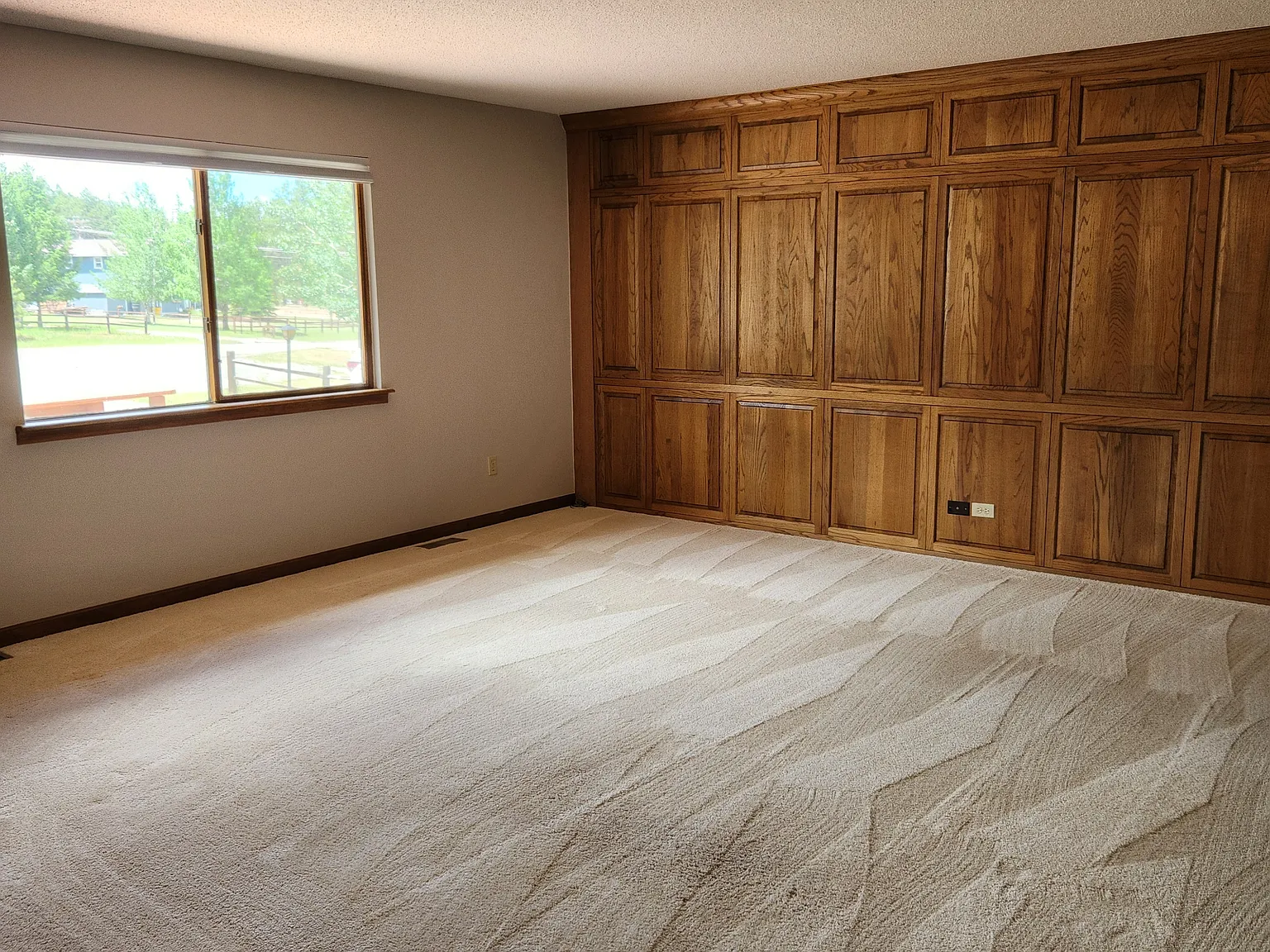 3 bed, 1600 sqft, $2,200 — Photo 2