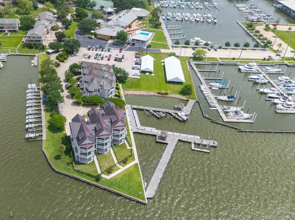 2447 Lakewood Pointe, Seabrook, TX 77586