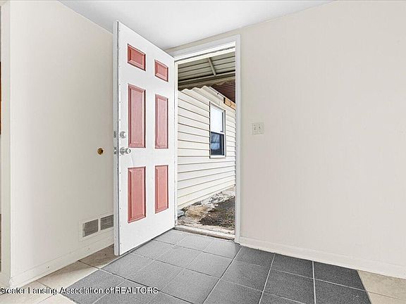 5th image of 2706 W Jolly Rd