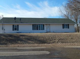 503 S 12th St, Keithsburg, IL 61442