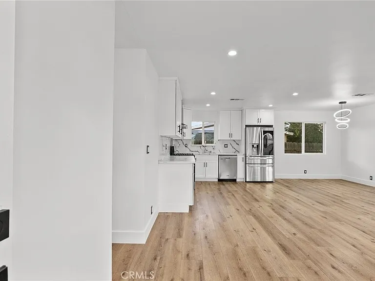 12869 Norris Ave — Photo 1
