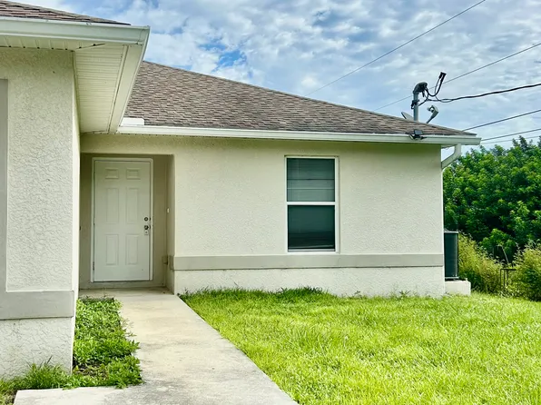 4724 25th St SW, Lehigh Acres, FL 33973