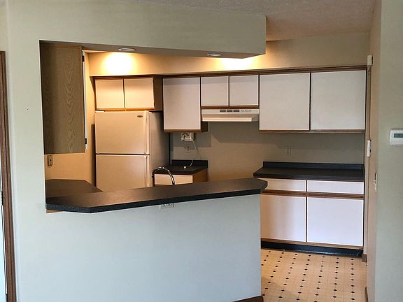 3rd image of 6781 Tippecanoe Rd #2