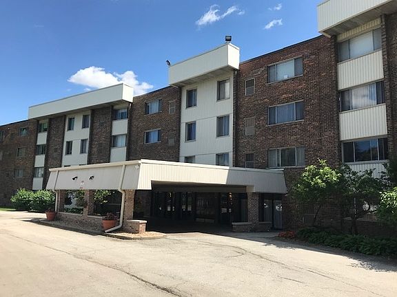 3rd image of 841 N York St APT 102