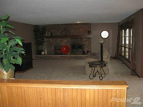 912W13thLivingRoomView1