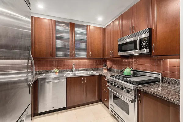 Sold by Compass | media 6