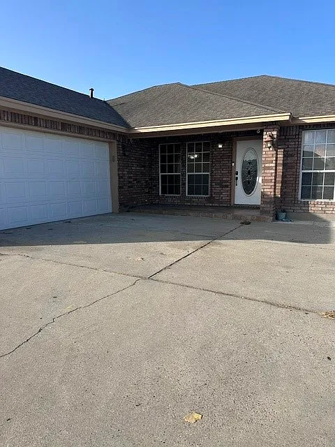 4 bed, 1433 sqft, $2,150 — Photo 1