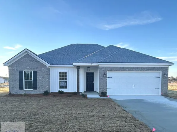 137 Deerfield Dr NE, Ludowici, GA 31316