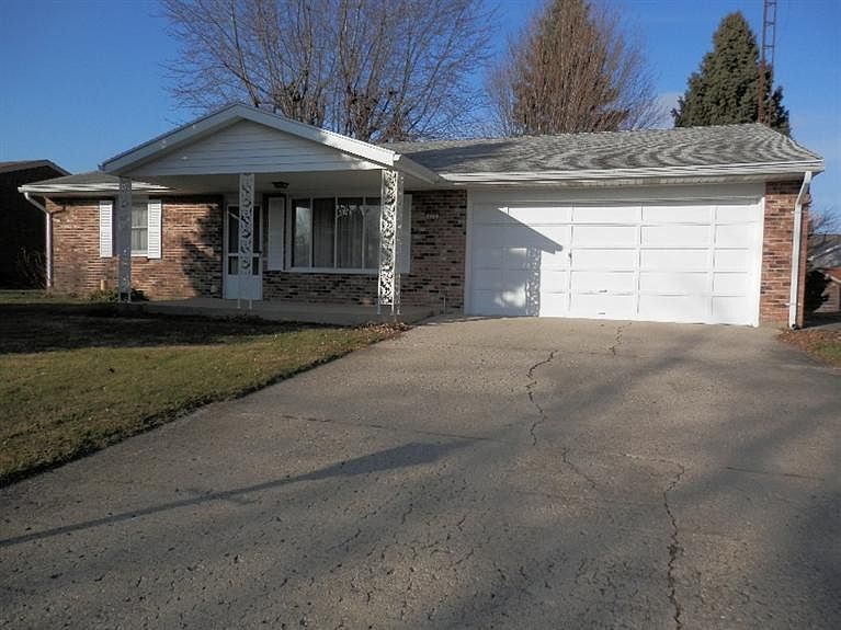 1st image of 428 Medallion Dr
