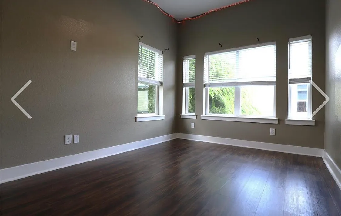 3 bed, 2.5 bath, 2500 sqft, $2,300 — Photo 4