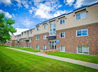 364 99th Ave SE, Calgary, AB T2J 0J7