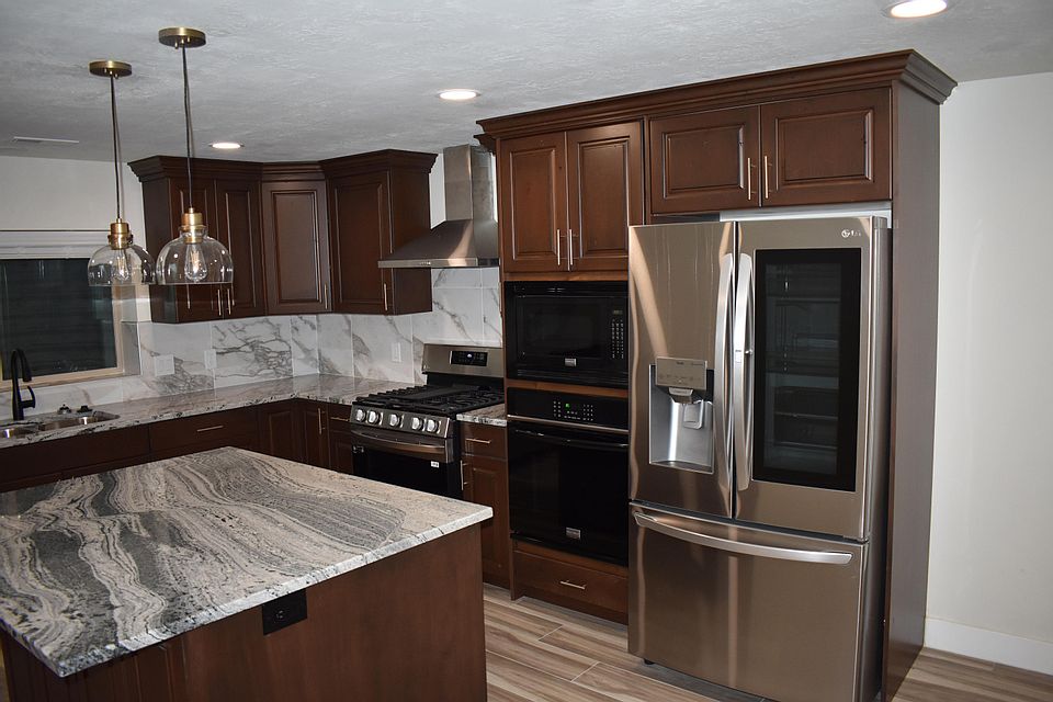 1st image of 10139 S Crown King Ct #1
