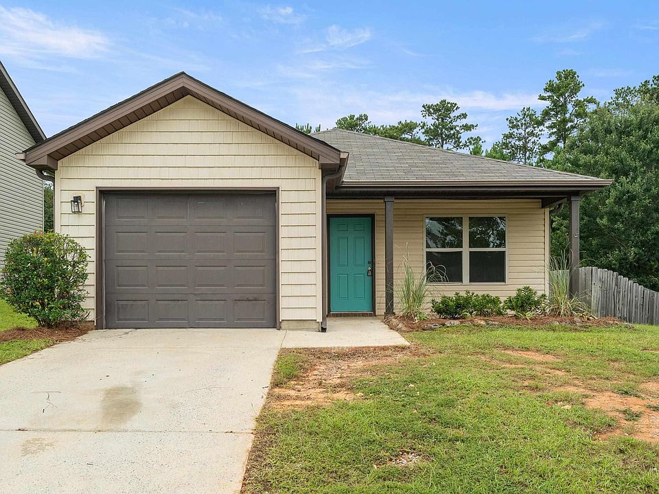 1st image of 120 Briar Ridge Ln