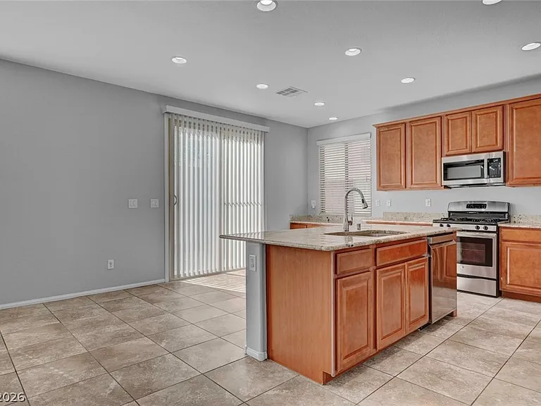10735 Centerville Bay Ct — Photo 16
