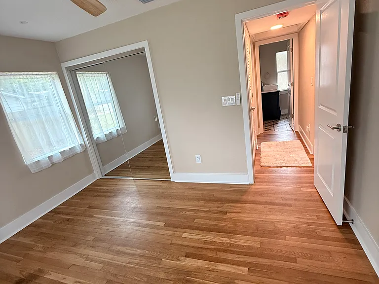 238 N Main St — Photo 18